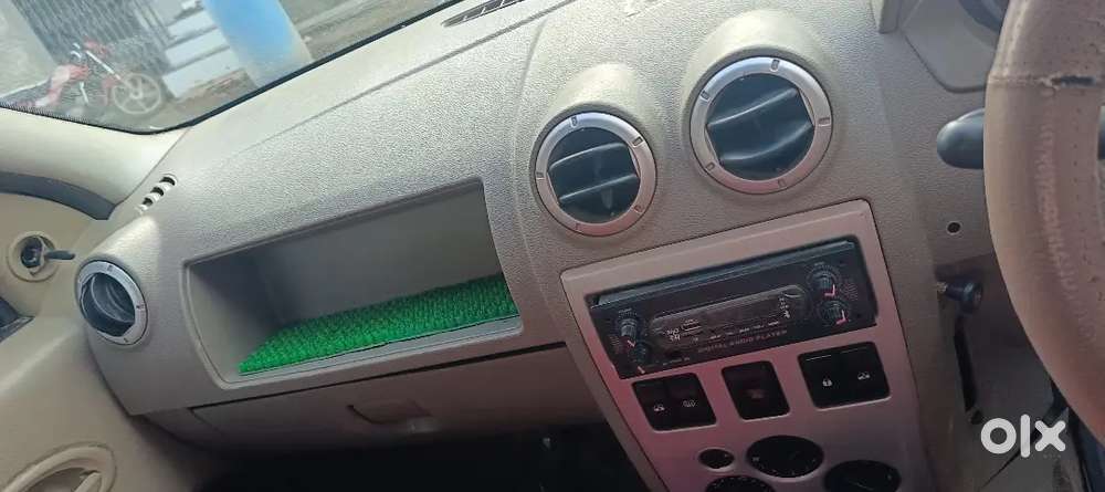 Mahindra Logan 2007