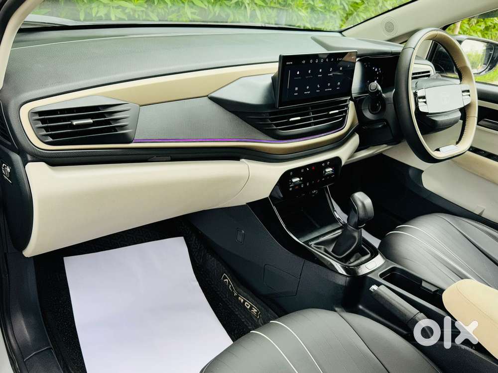 Tata Altroz Accomplished S Mt Diesel, 2025, Petrol