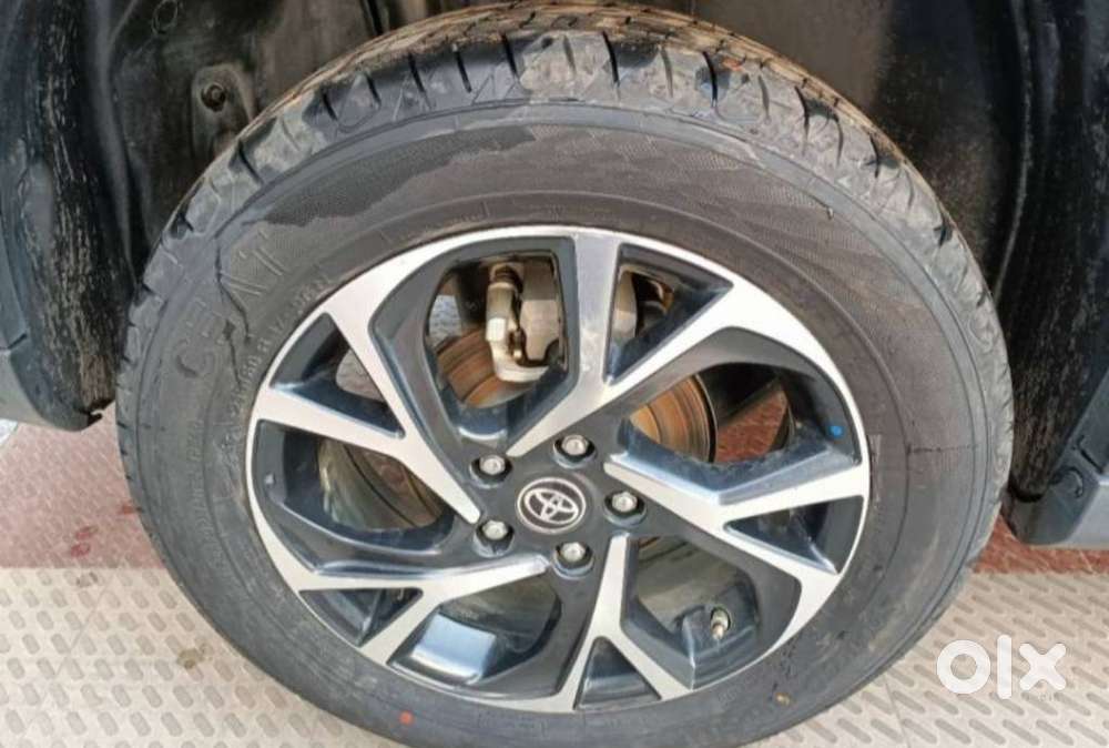 Toyota Urban Cruiser Hyryder 1.5 V Hybrid, 2023, Petrol