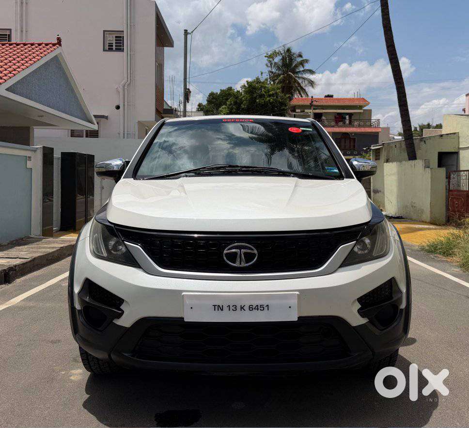 Tata Hexa 2.2 Xe 4x2 7 Str, 2017, Diesel