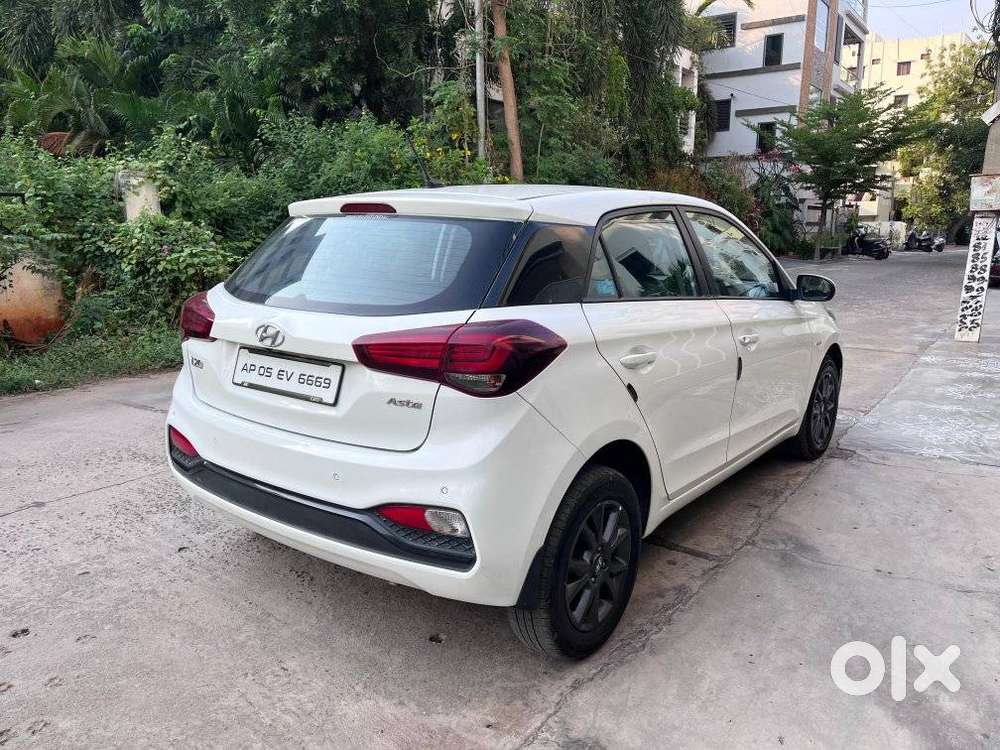 Hyundai I20 Sportz 1.4 At Vtvt, 2018, Petrol