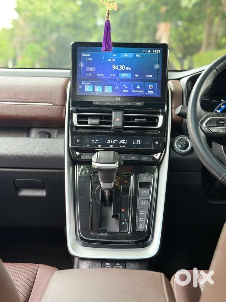 Toyota Innova Hycross 2.0 Zx (o) Hybrid 7 Str, 2024, Petrol