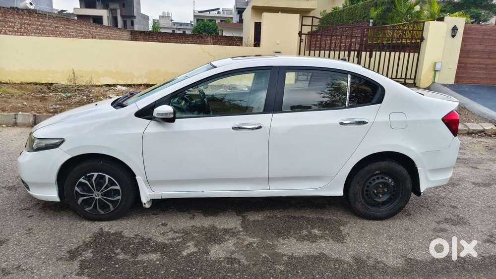 Honda City 1.5 V At Sunroof, 2012, Petrol