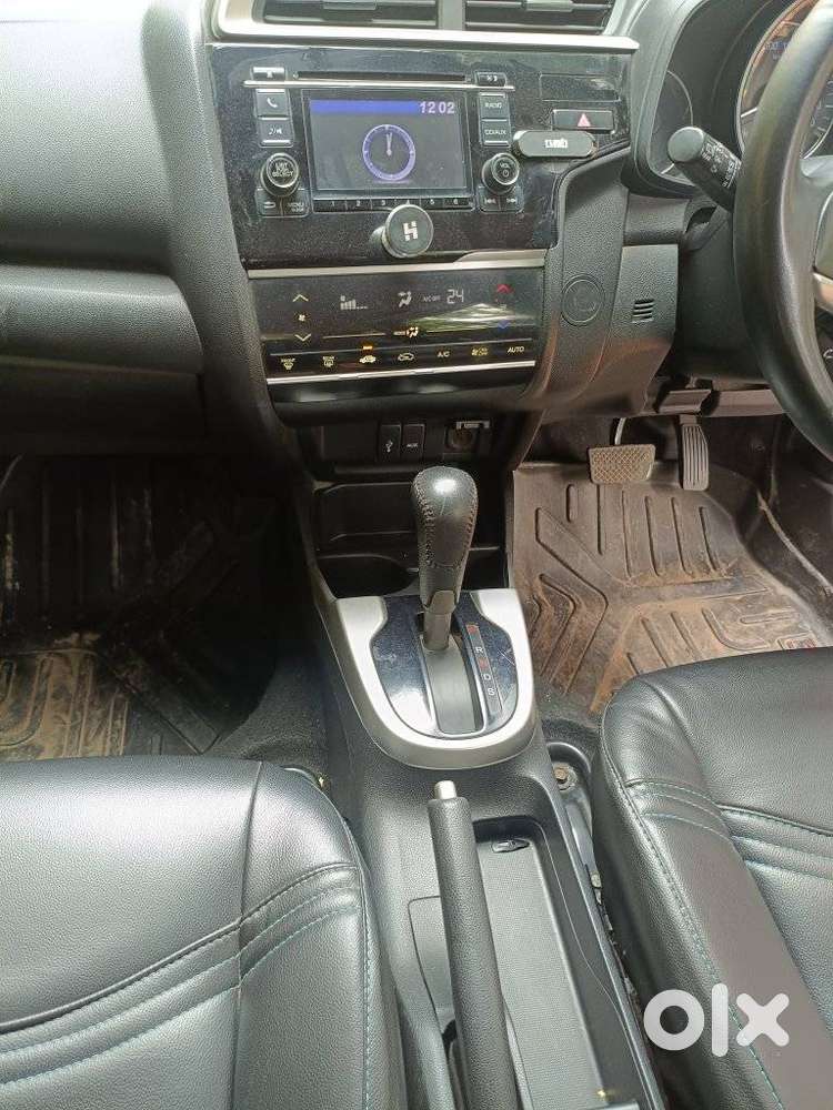 Honda Jazz V Automatic, 2016, Petrol