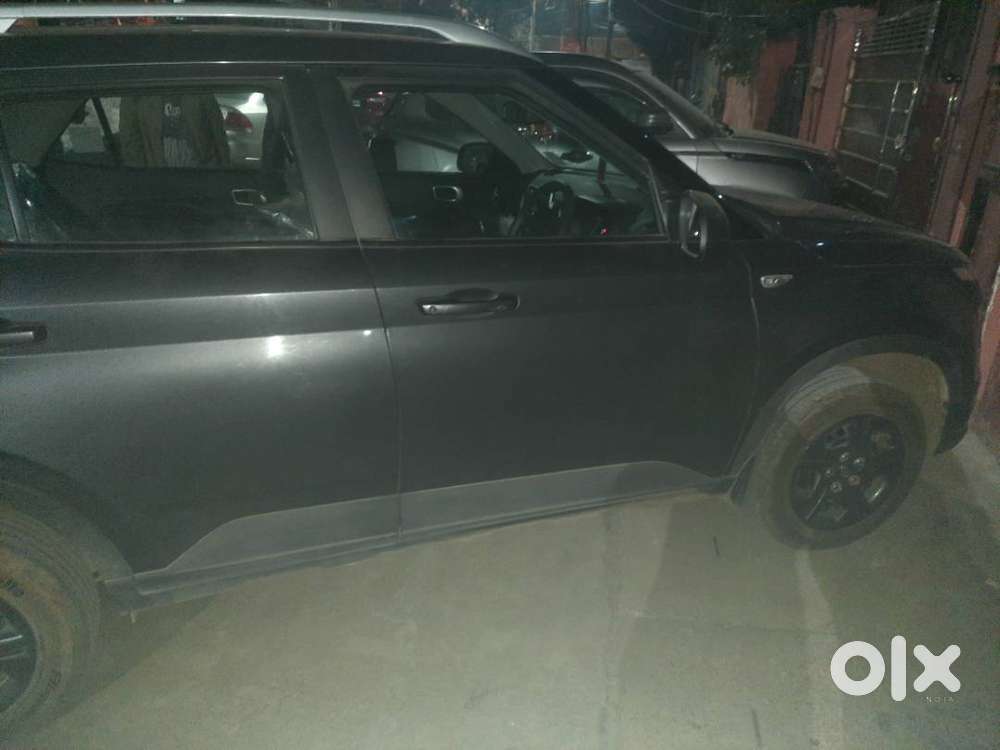 Venue Petrol Variant In Very Good Condition