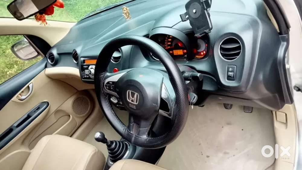 Honda Amaze 2014 Diesel Manual New 4 Tyre S New Battery New Clutch