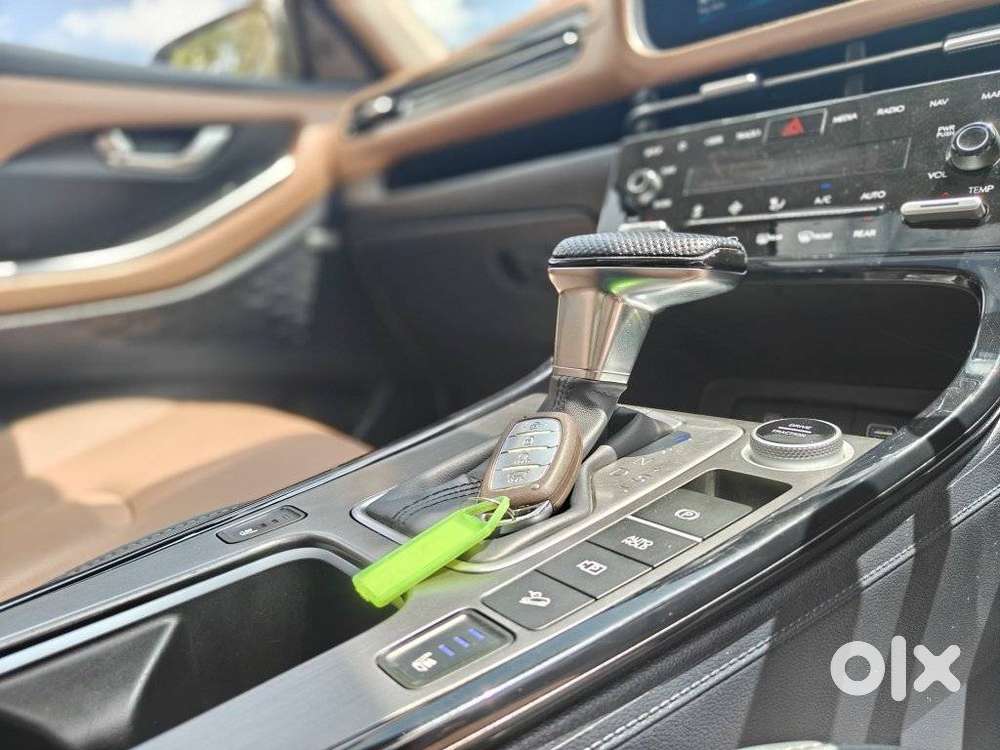 Hyundai Alcazar 2.0 Signature (o) Petrol At 6 Str, 2024, Petrol