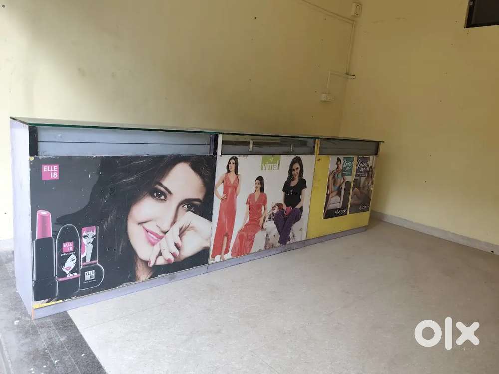 SHOP COUNTERS AND DISPLAY SHELF