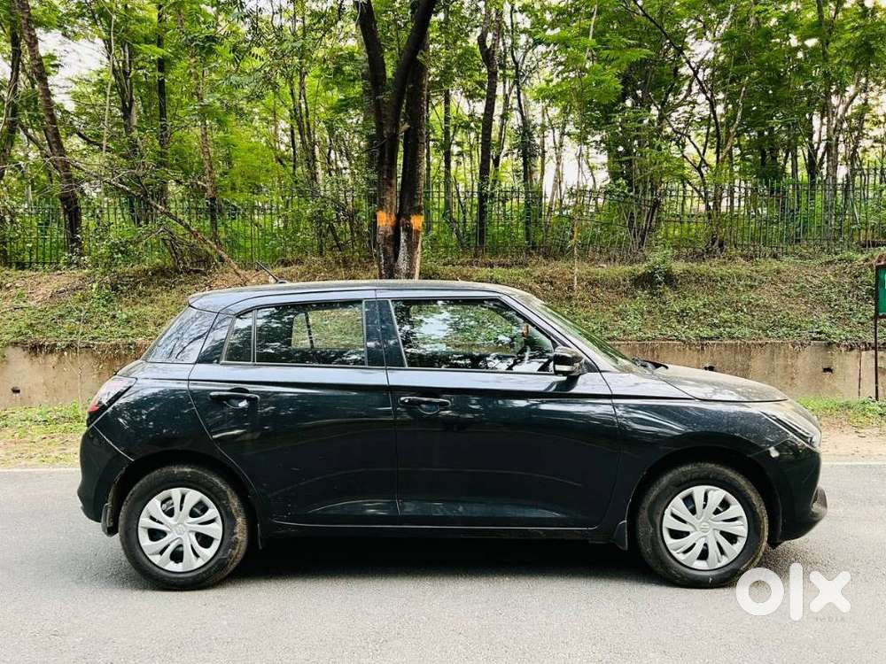 Maruti Suzuki Swift Vxi Optional, 2025, Petrol