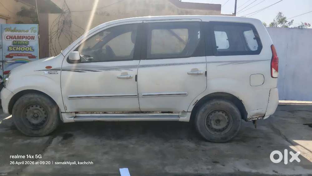 Samakhiyali Ma Mahindra Xylo Well Maintained