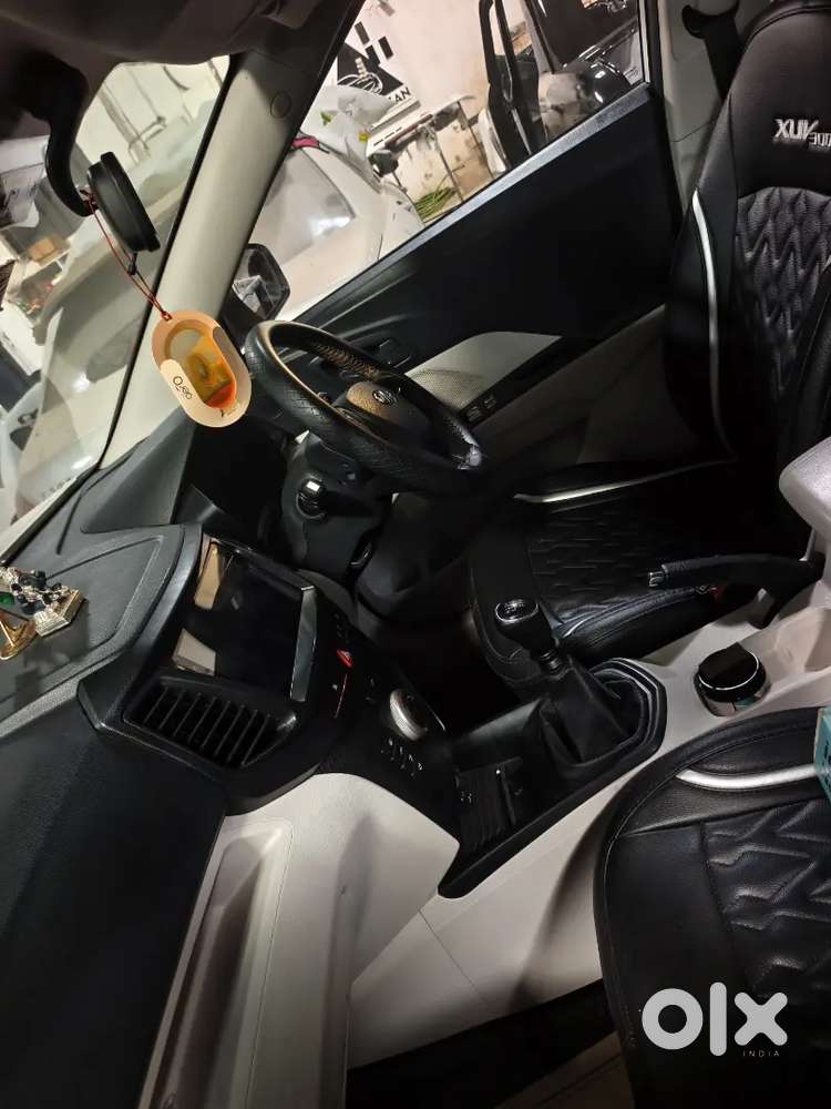 Mahindra Xuv300 2021 Dual Tone Diesel