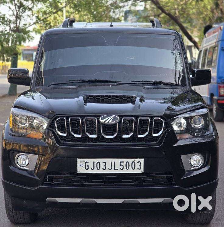 Mahindra Scorpio S10, 2016, Diesel