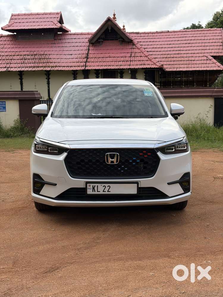 Honda Amaze 2nd Gen Vx, 2025, Petrol