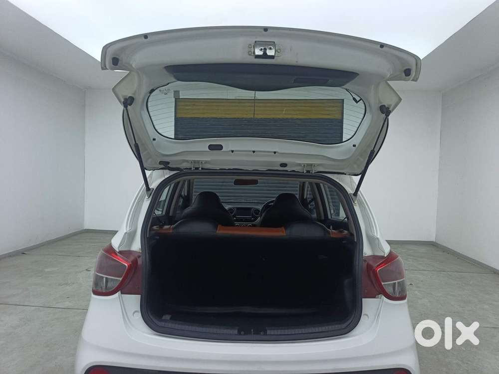 Hyundai Grand I10 1.2 Kappa Sportz Option At, 2017, Petrol