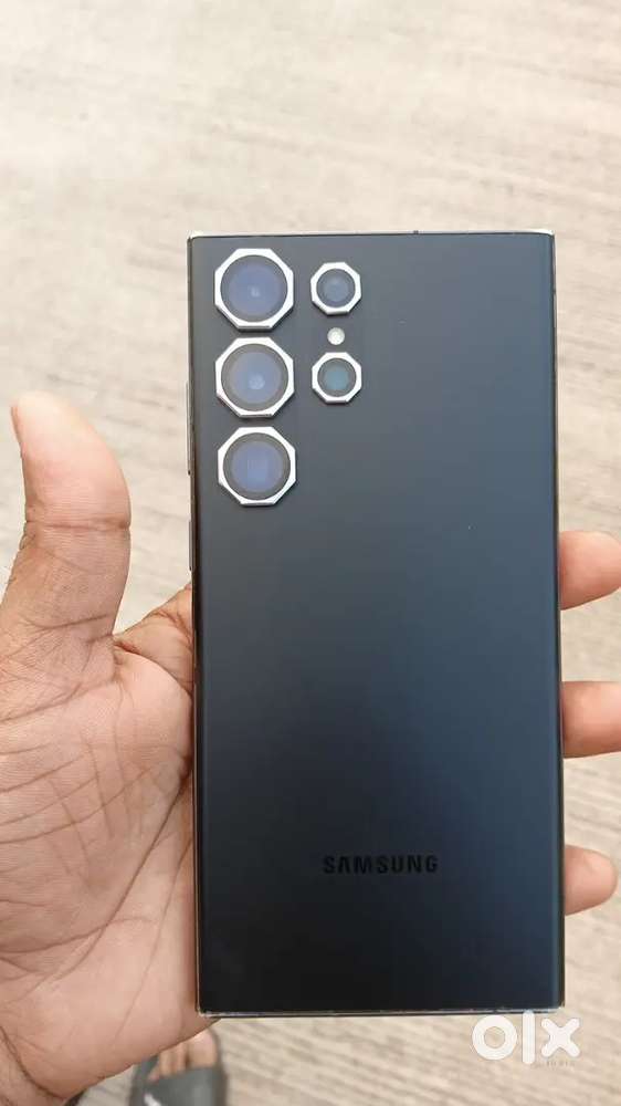 S23 ultra 12/256 with box charger