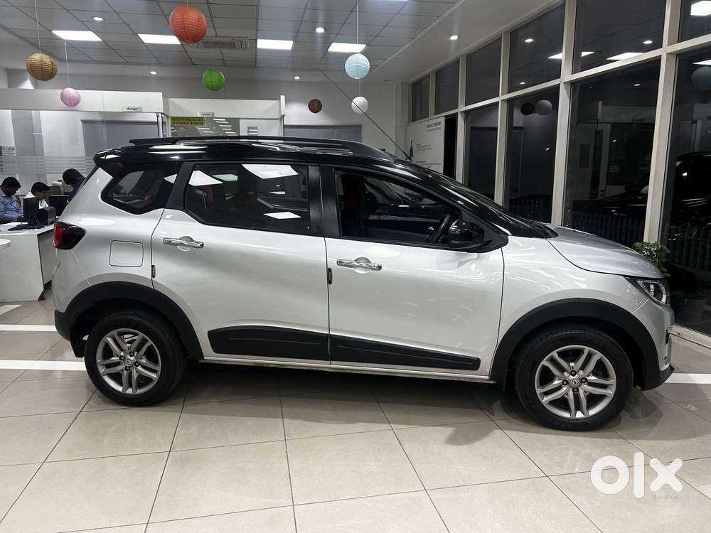 Renault Triber Rxz, 2023, Petrol