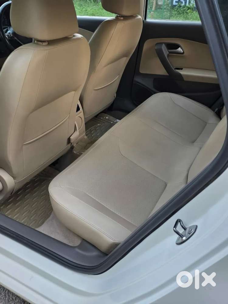 Volkswagen Vento 1.2 Highline Plus At 16 Alloy, 2017, Petrol