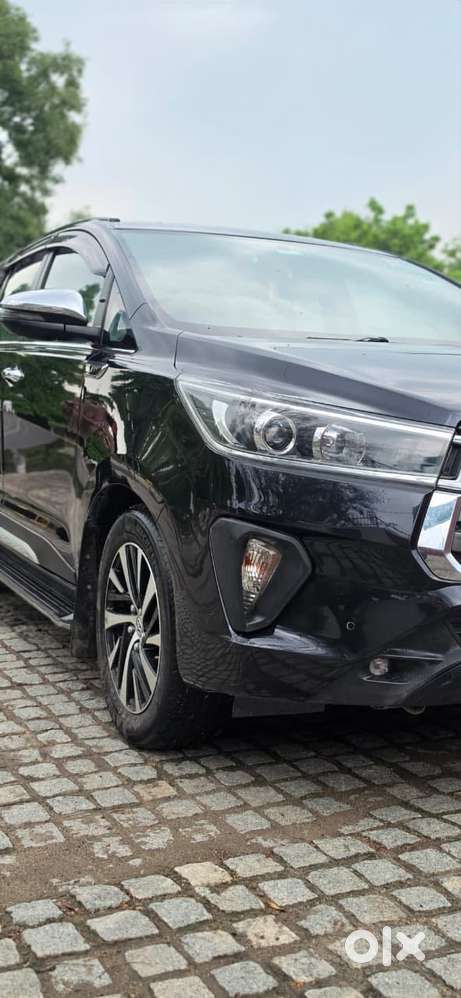 Toyota Innova Crysta 2.8 Zx At, 2022, Diesel
