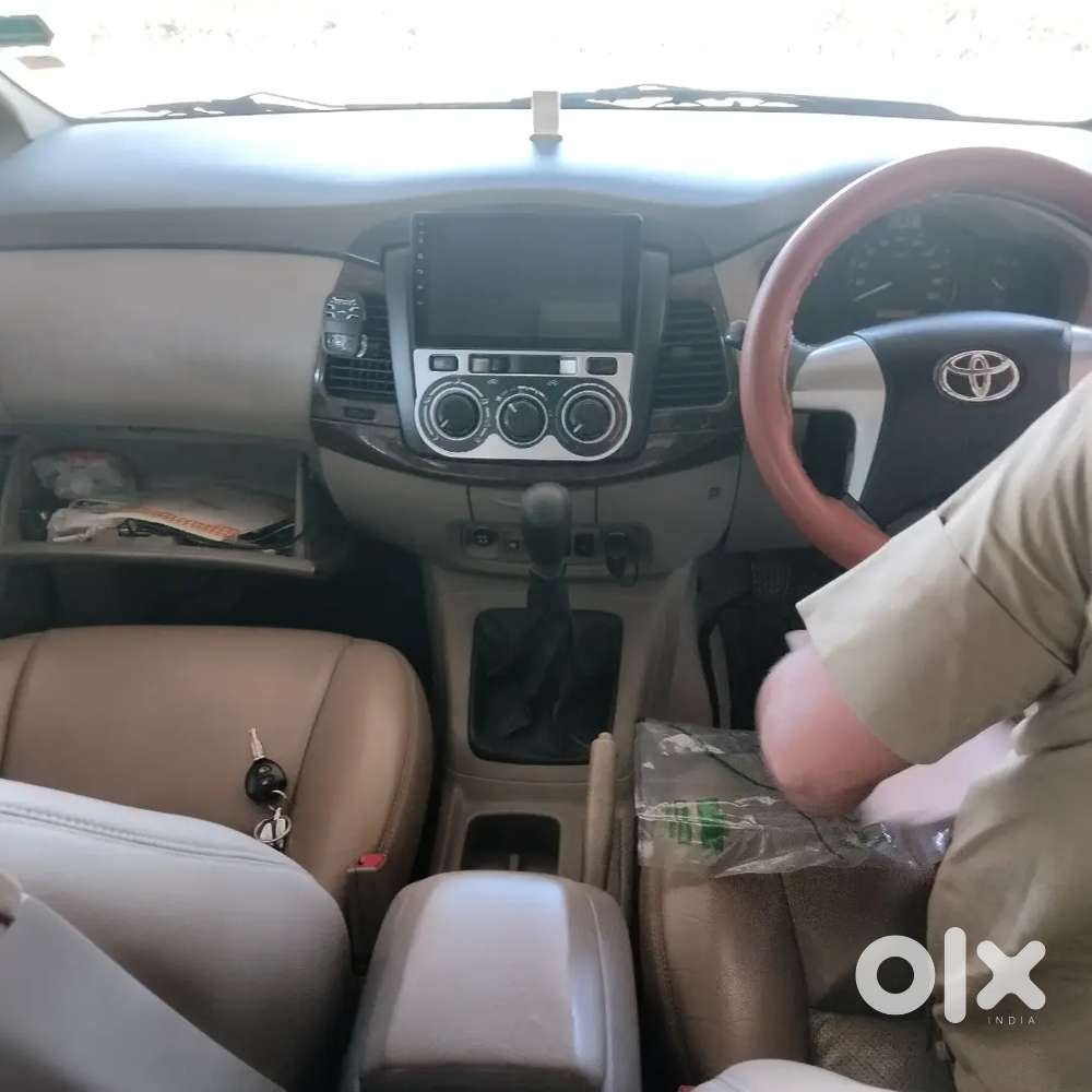 Toyota Innova Diesel 7 Str 2013 Model