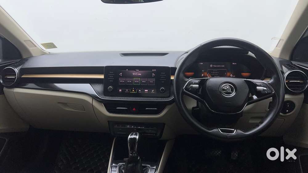 Skoda Slavia Style 1.5l Tsi Dsg, 2023, Petrol