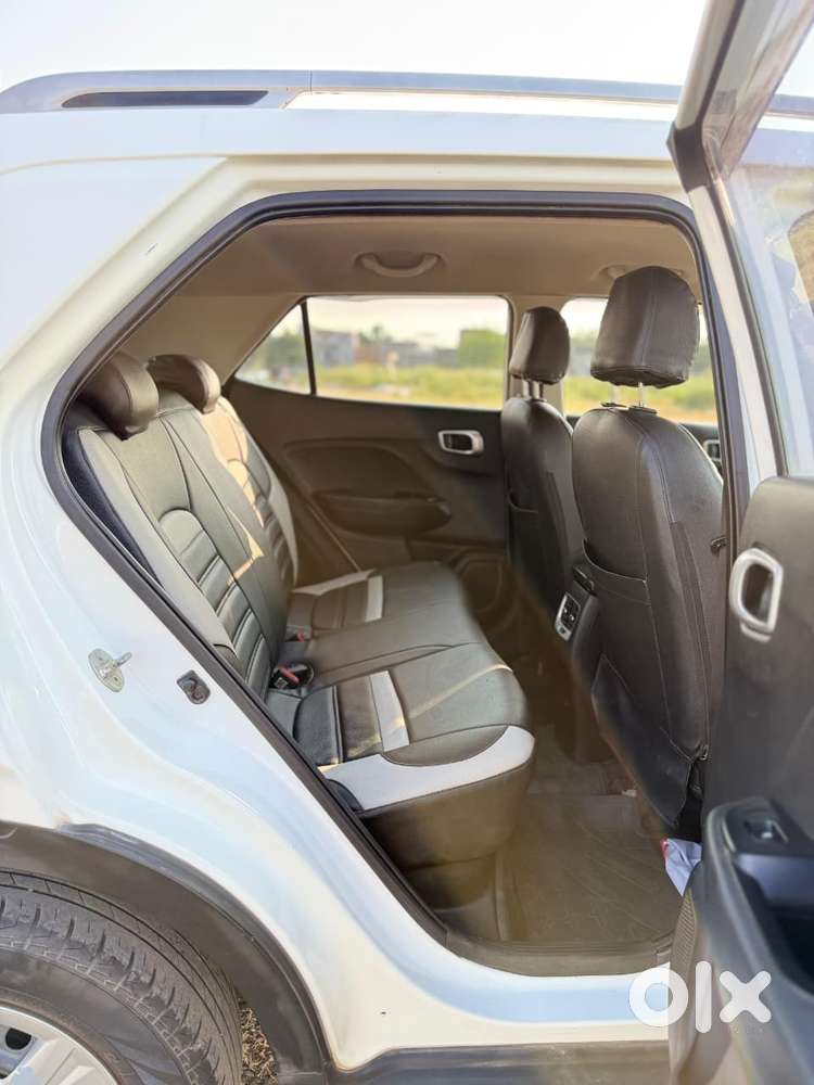 Hyundai Venue 1.2 S Plus, 2020, Petrol