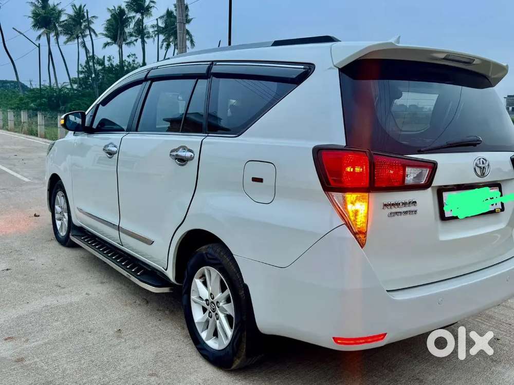 Toyota Innova Crysta 2018