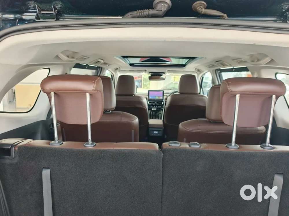 Toyota Innova Hycross 2.0 Zx (o) Hybrid 7 Str, 2024, Petrol