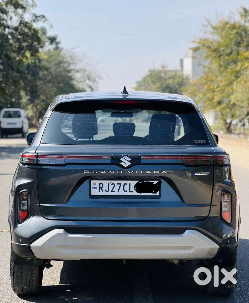 Maruti Suzuki Grand Vitara 1.5 Delta Smart Hybrid At, 2023, Petrol