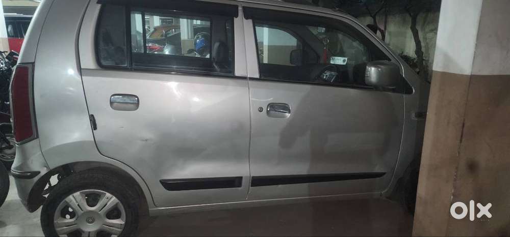 Wagon R Vxi, Silver Color