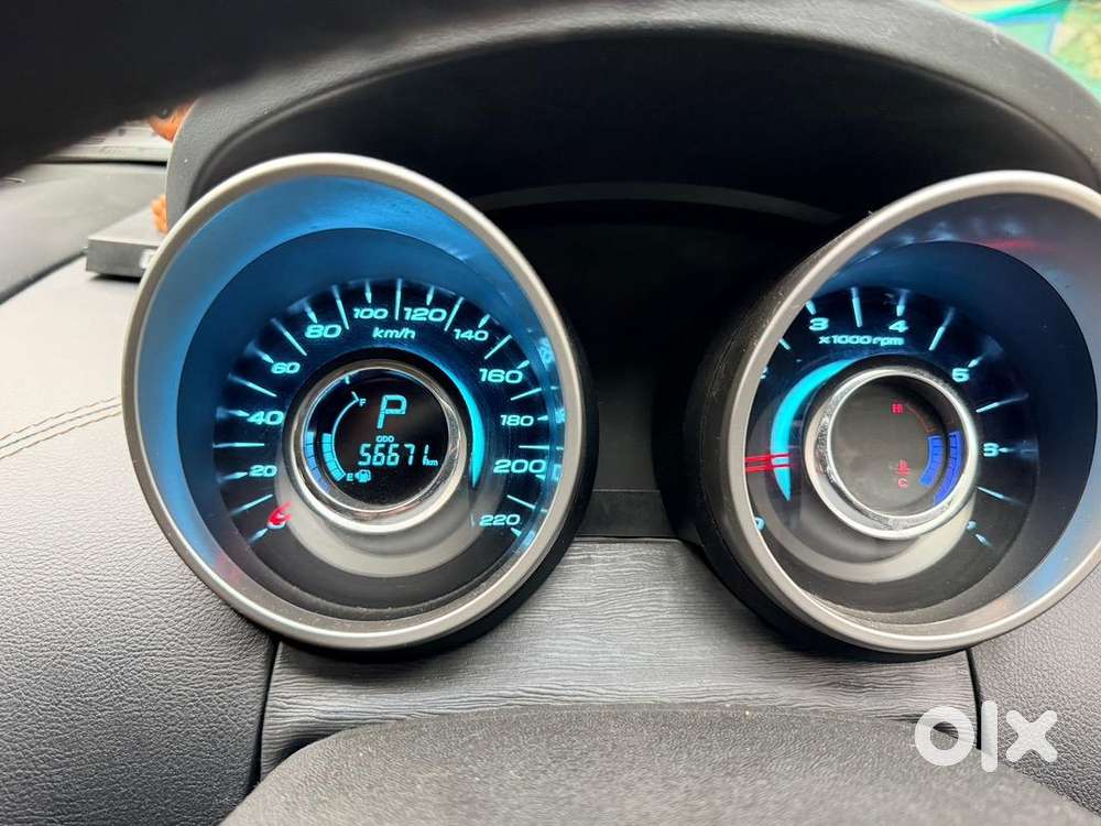 Mahindra Xuv500 At 2018 Diesel Well Maintained