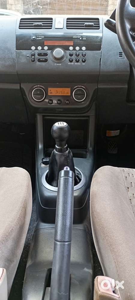 Maruti Suzuki Swift Dzire Zxi, 2009, Petrol