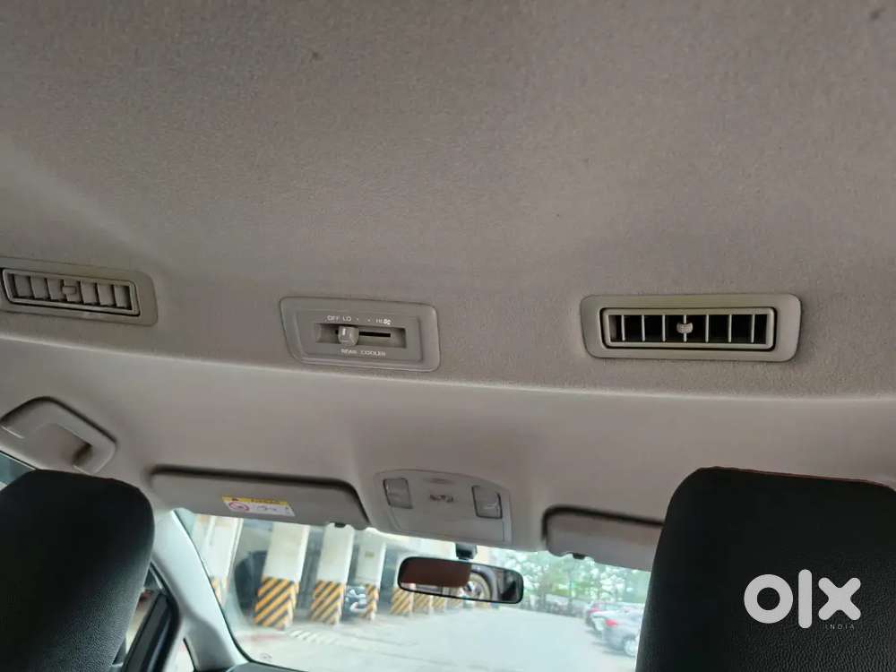 Toyota Innova Crysta 2023 Diesel 109000 Km Driven