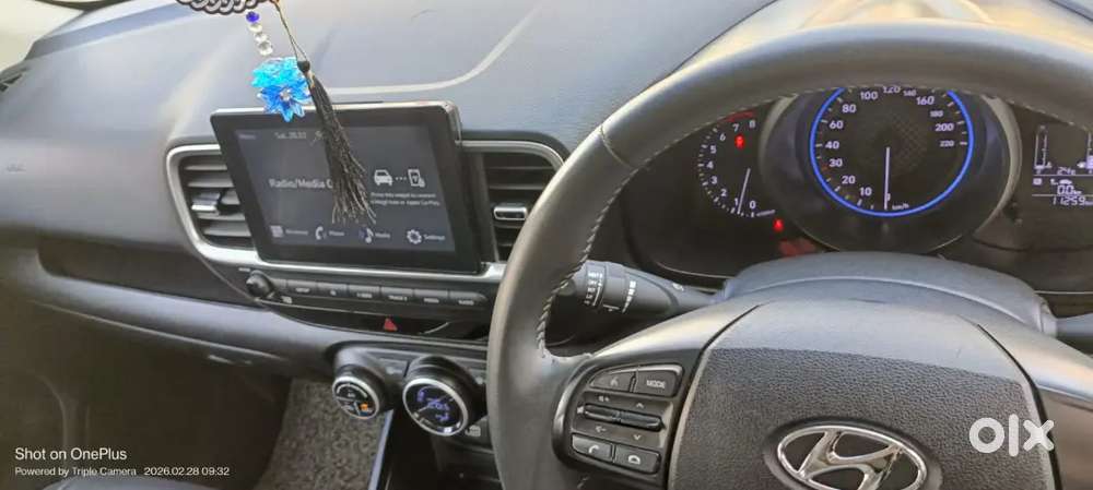 Hyundai Venue 2022 Petrol 11000 Km Driven