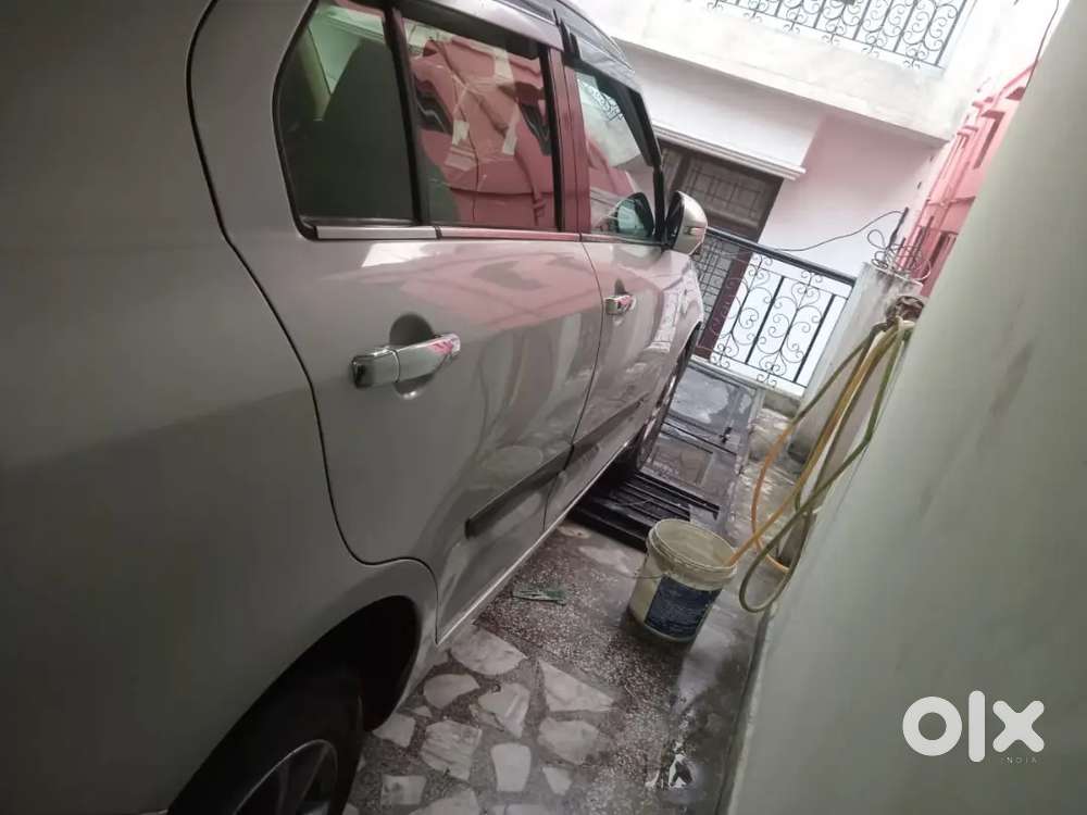 Maruti Suzuki Swift Dzire 2015 Diesel 75000 Km Driven
