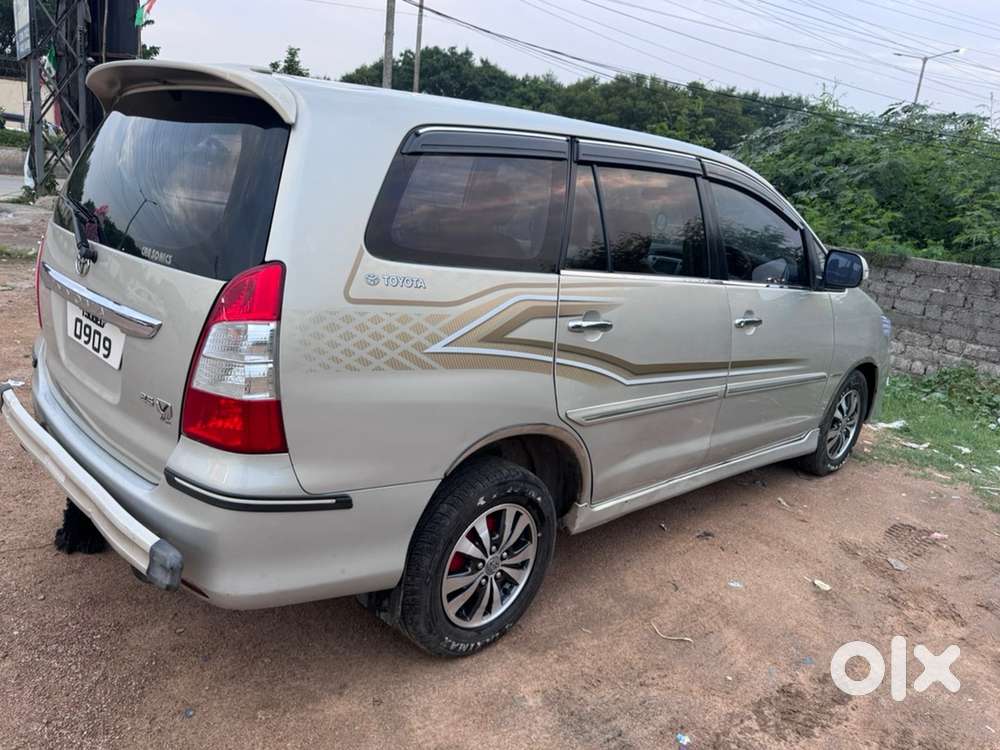 Toyota Innova Diesel 2013