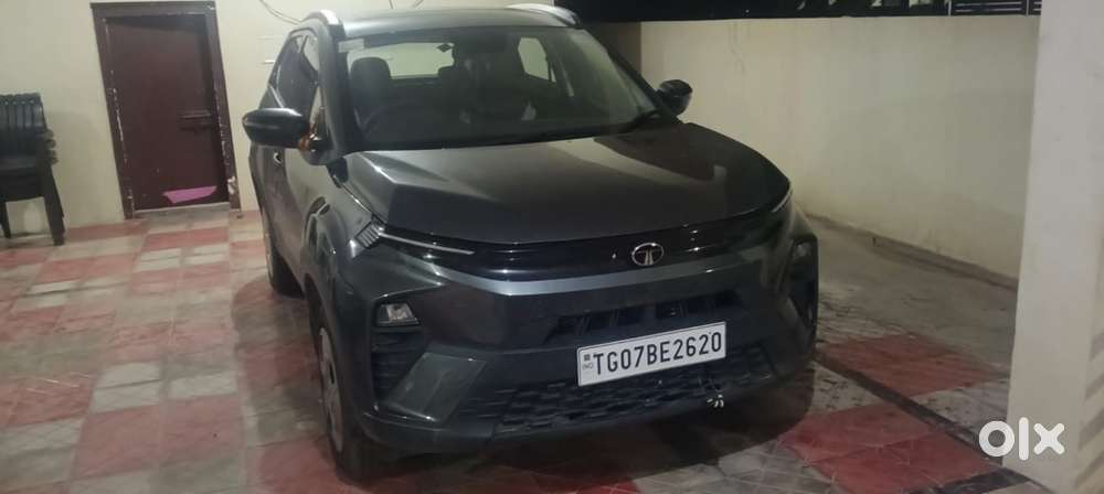 Tata Nexon Smart Plus Cng + Petrol 2026