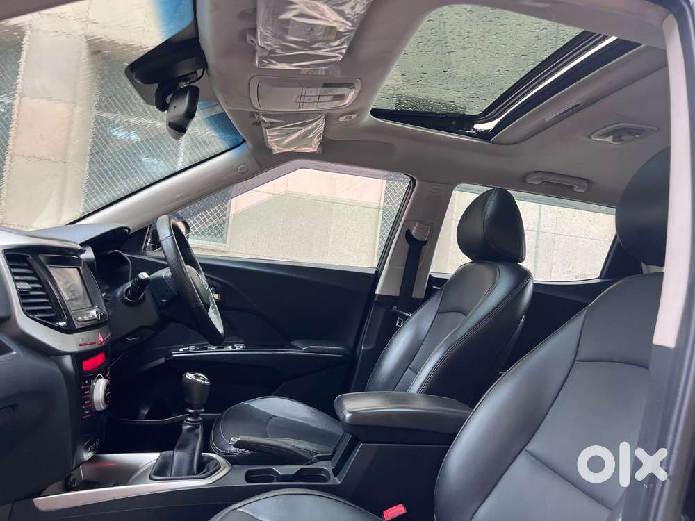 Mahindra Xuv300 W8, 2022, Petrol