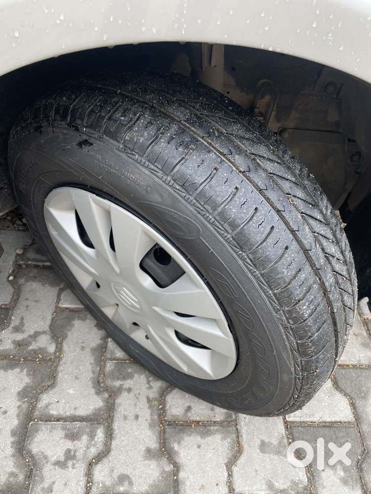 Maruti Suzuki Swift Dzire Vxi Optional, 2014, Petrol