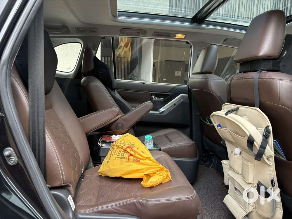 Toyota Innova Hycross 2.0 Zx Hybrid 7 Str, 2024, Petrol