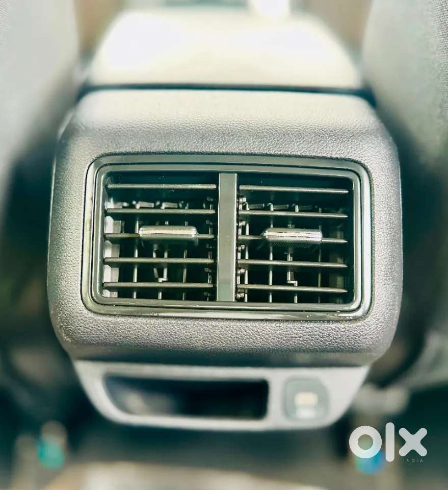 Mahindra Xuv700 2.0 Ax 5 Petrol Mt Str, 2021, Petrol