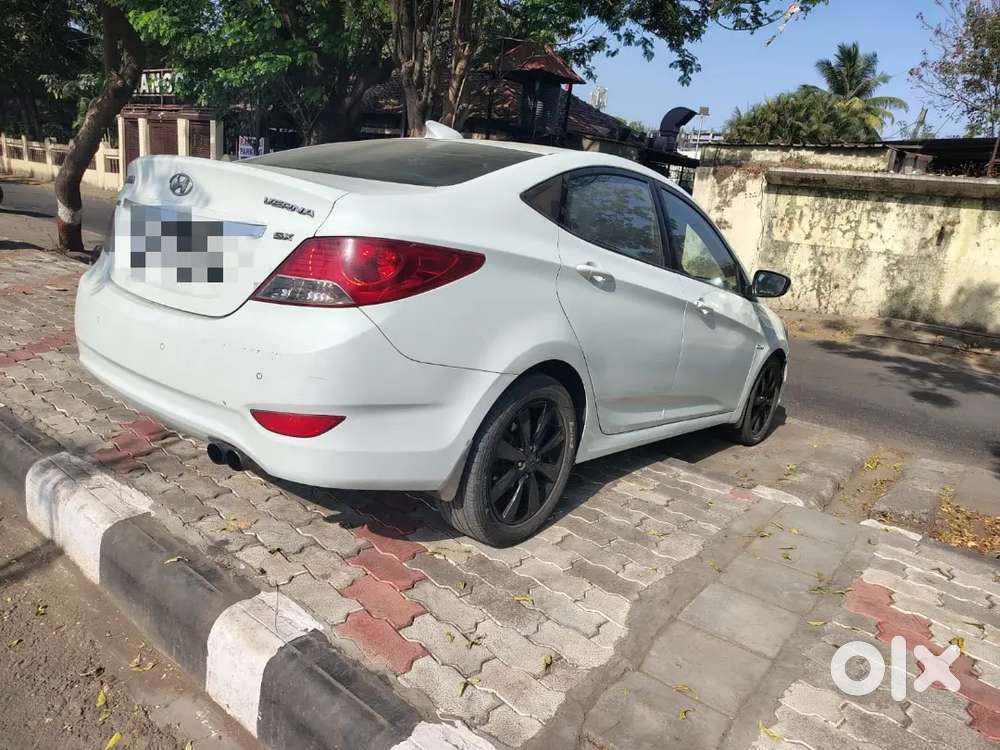 Hyundai Verna 2012