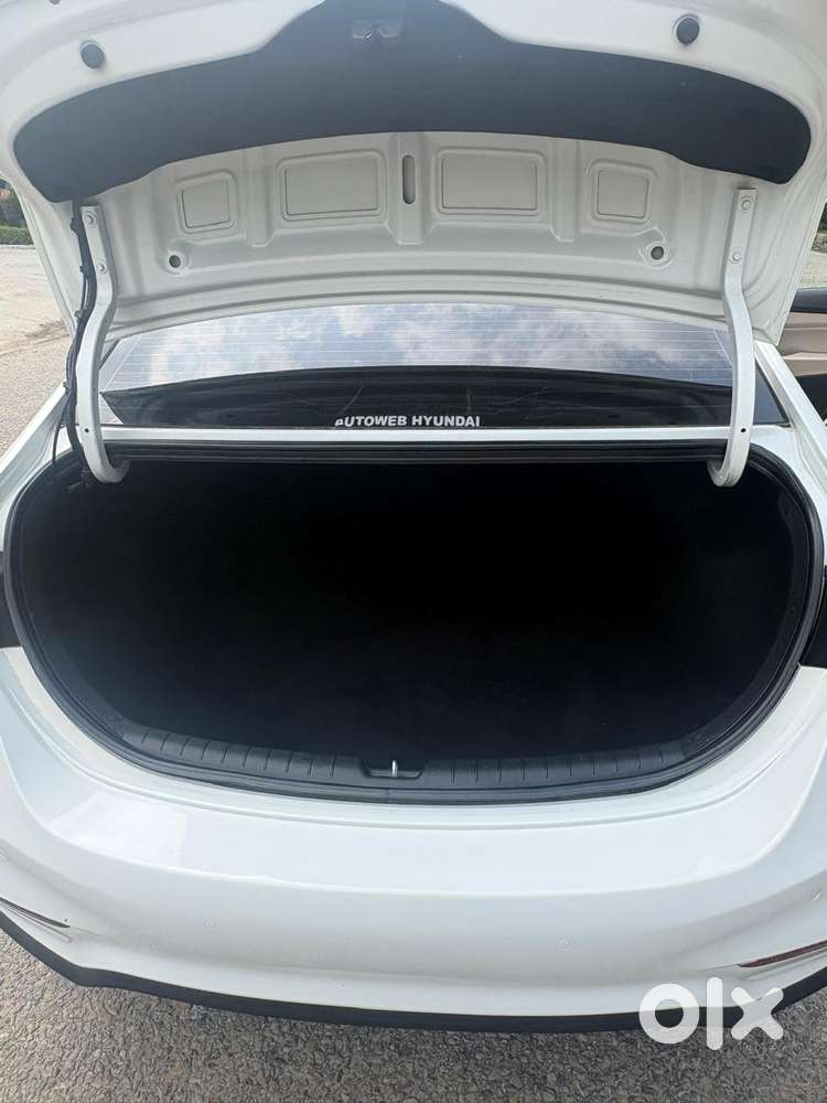Hyundai Verna 1.6 Sx (o) Vtvt, 2019, Petrol