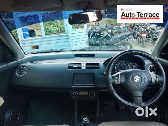Maruti Suzuki Swift Dzire Zxi, 2011, Petrol