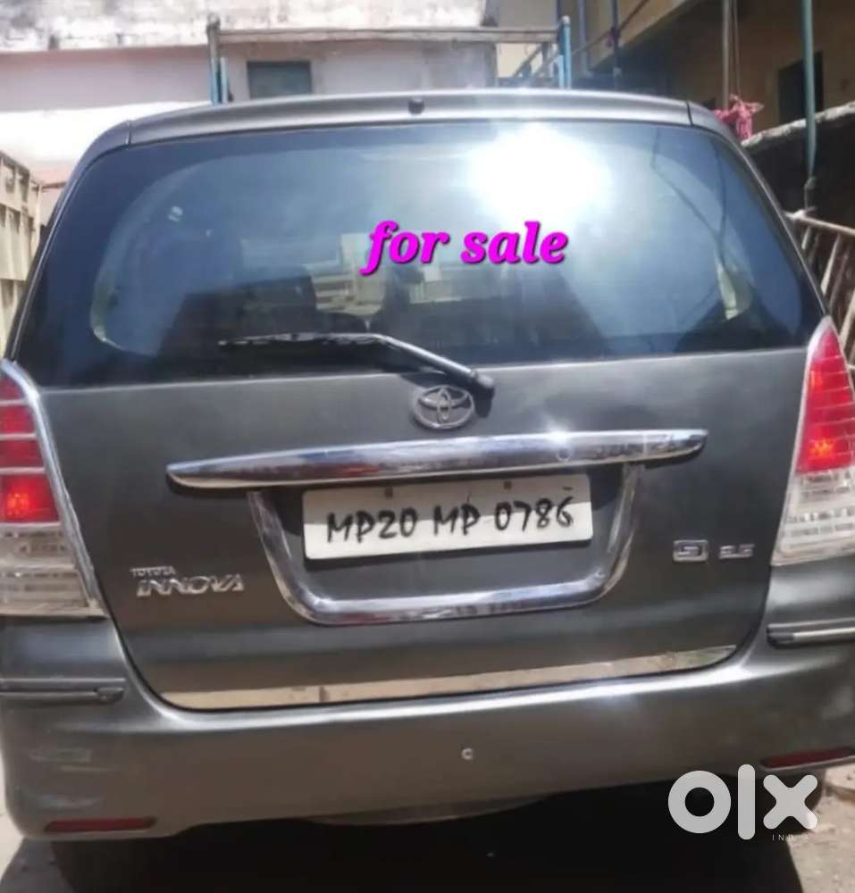 Toyota Innova 2.5 E 2012 (premium Number)