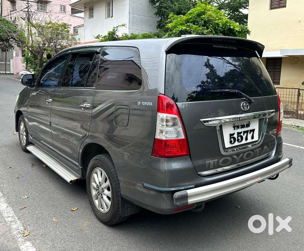 Toyota Innova 2.5 V 8 Str, 2013, Diesel