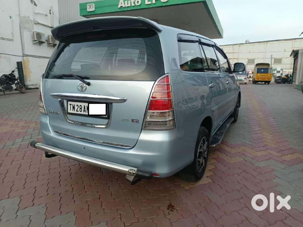 Toyota Innova 2.5 V Diesel 7-seater, 2011, Diesel