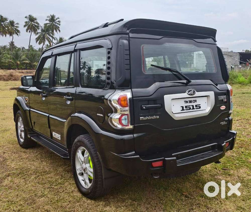 Mahindra Scorpio S10, 2015, Diesel