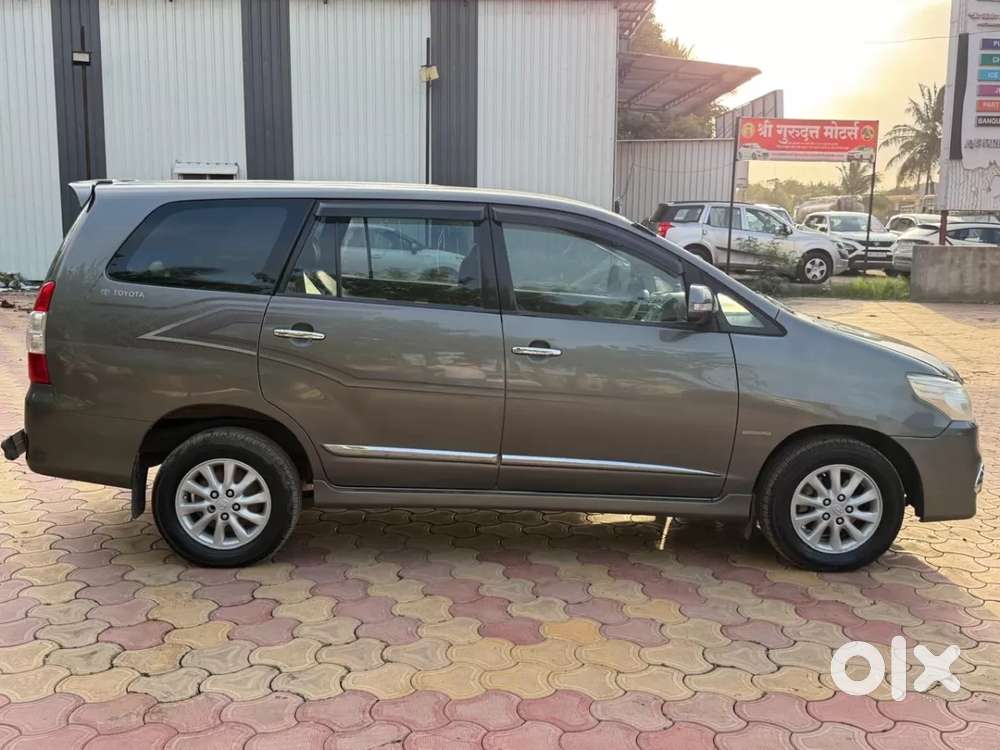 Toyota Innova 2.5 Zx 7 Str Bs-iv, 2015, Diesel