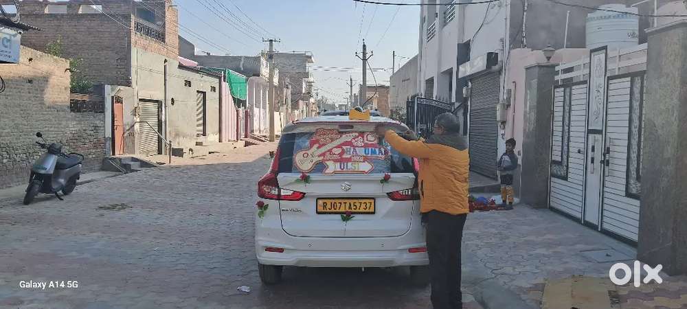 Cng & Petrol Maruti Ertiga