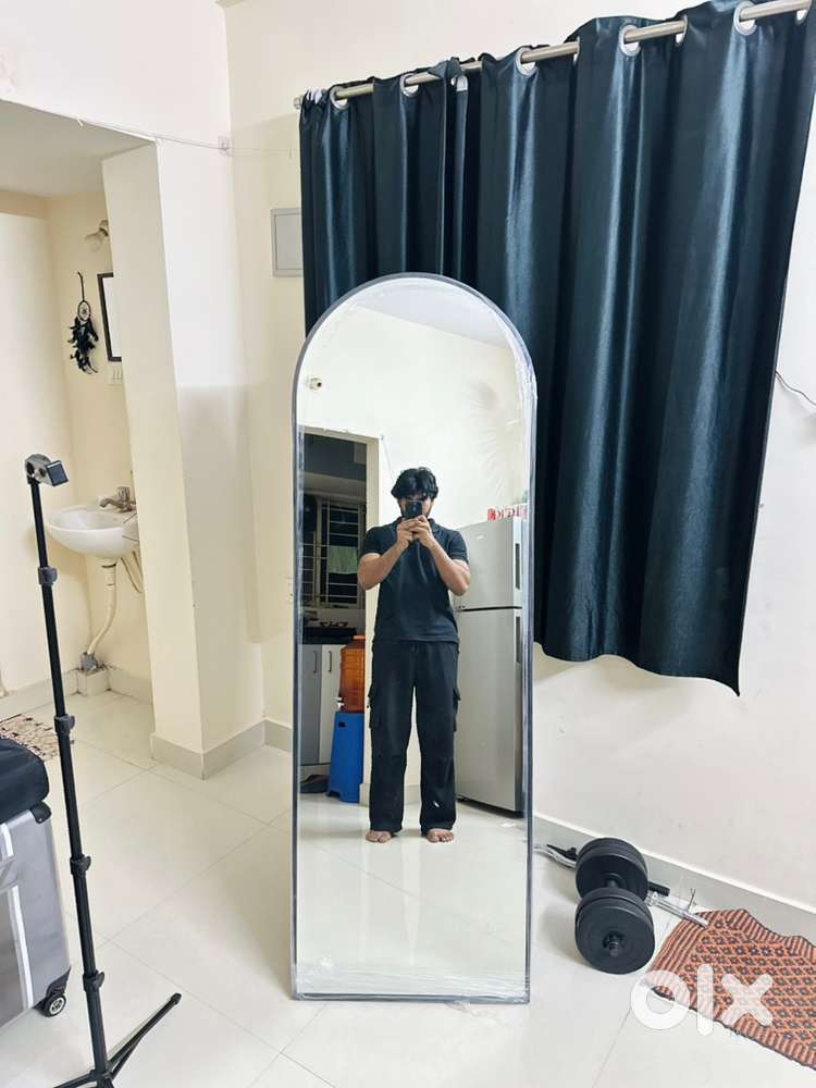 Customized Arch Standing Mirror &ndash; Almost New &ndash; ₹6,500/-